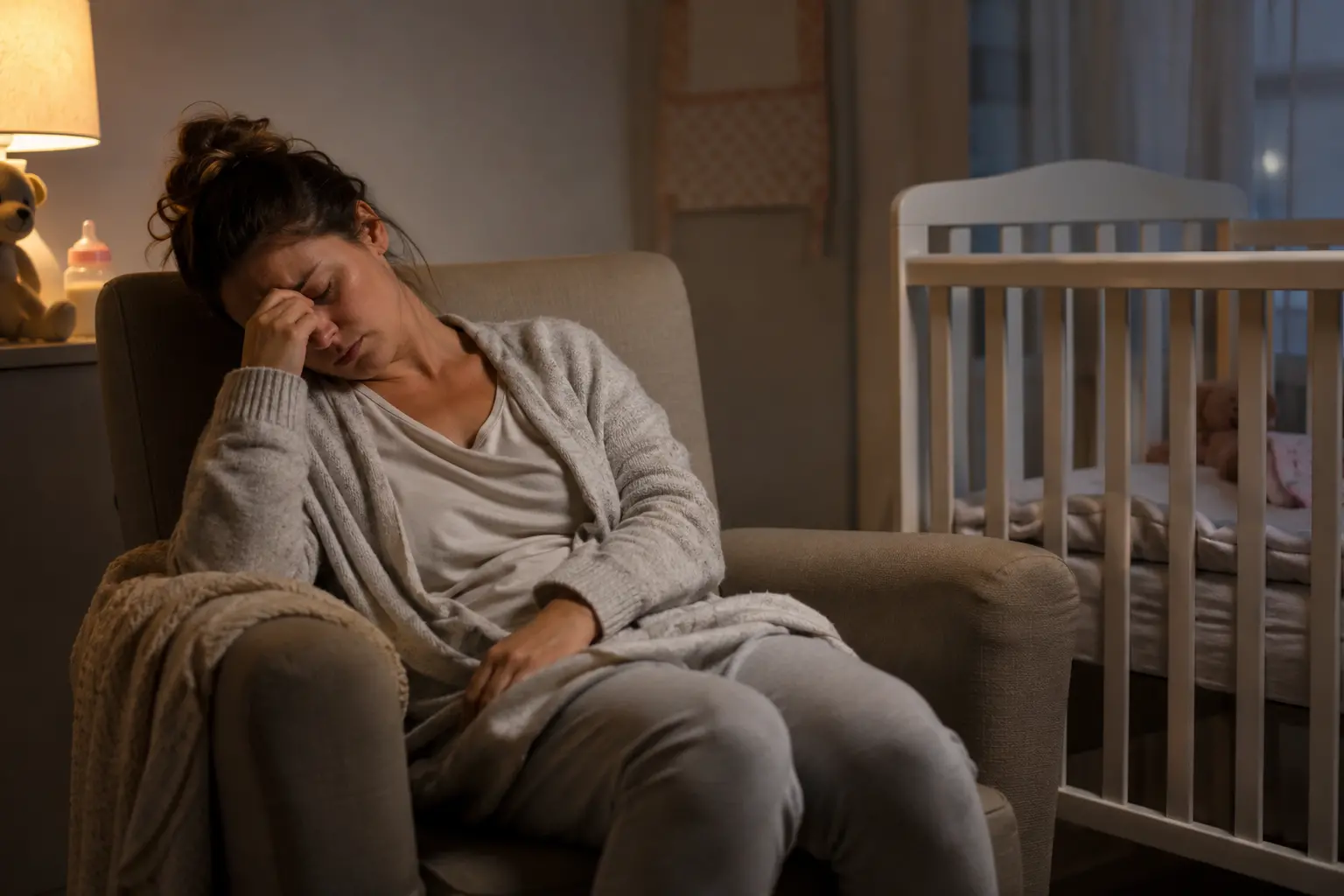 Fatigue post-partum : Pourquoi suis-je toujours épuisée alors que mon bébé fait ses nuits ?